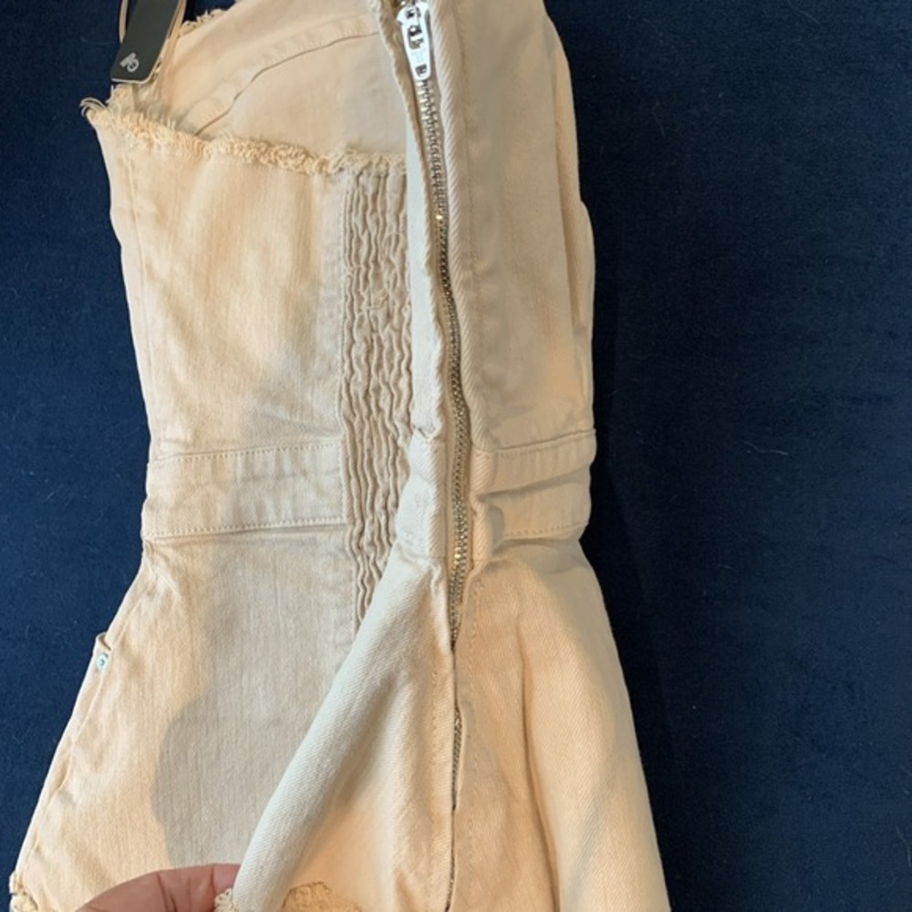 Tractr Denim‎ Strapless Side Zip Corset Top Raw Hem Cream Asymmetrical- Size S - Picture 4 of 5